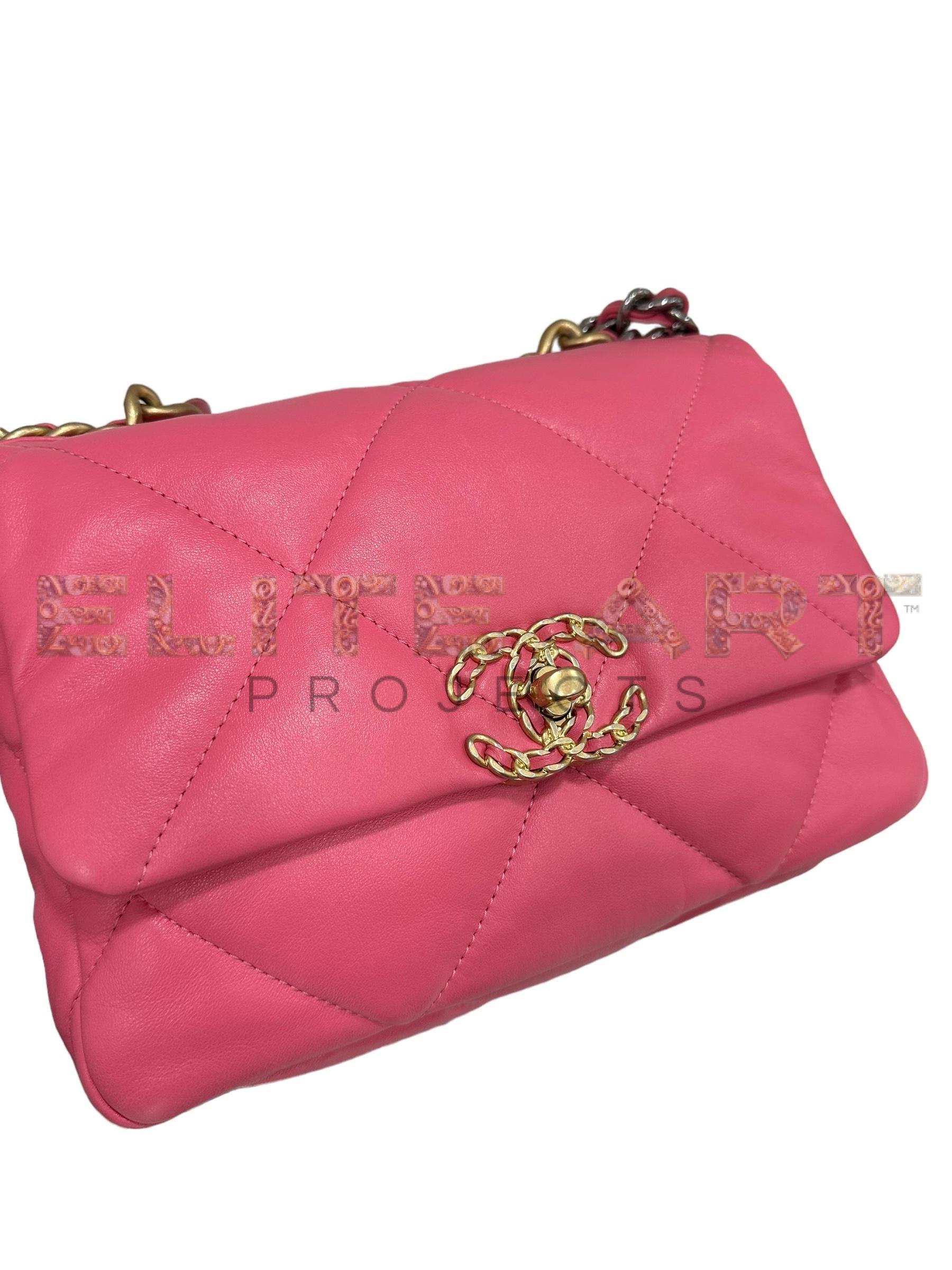 19, small, pink leather, bicolor hardware, elegance